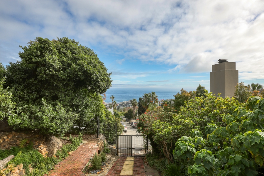 5 Bedroom Property for Sale in Fresnaye Western Cape